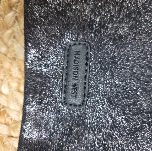 MADISON WEST VEGAN LEATHER METALLIC WRISTLET - Picture 11 of 11